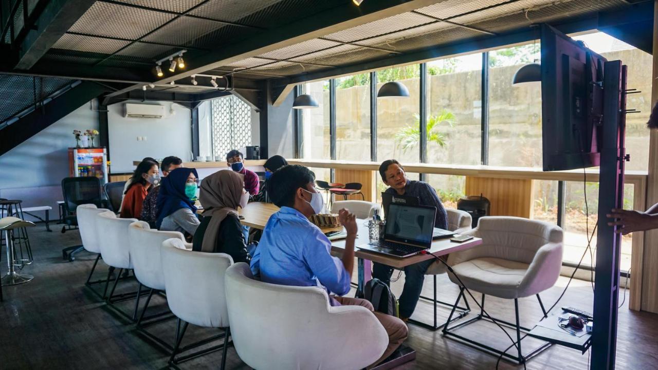 REVIVE Semarang Cordova Edupartment Suites Bagian luar foto