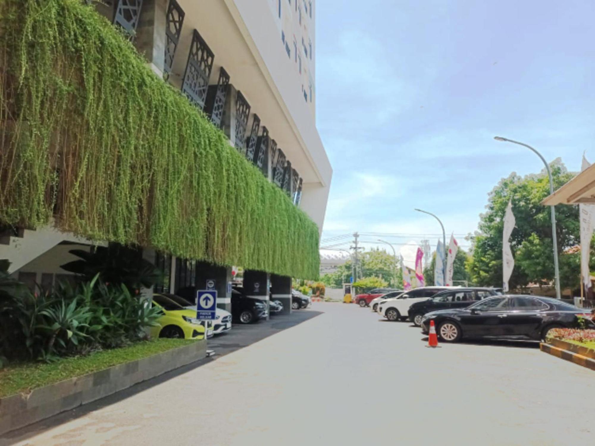 REVIVE Semarang Cordova Edupartment Suites Bagian luar foto