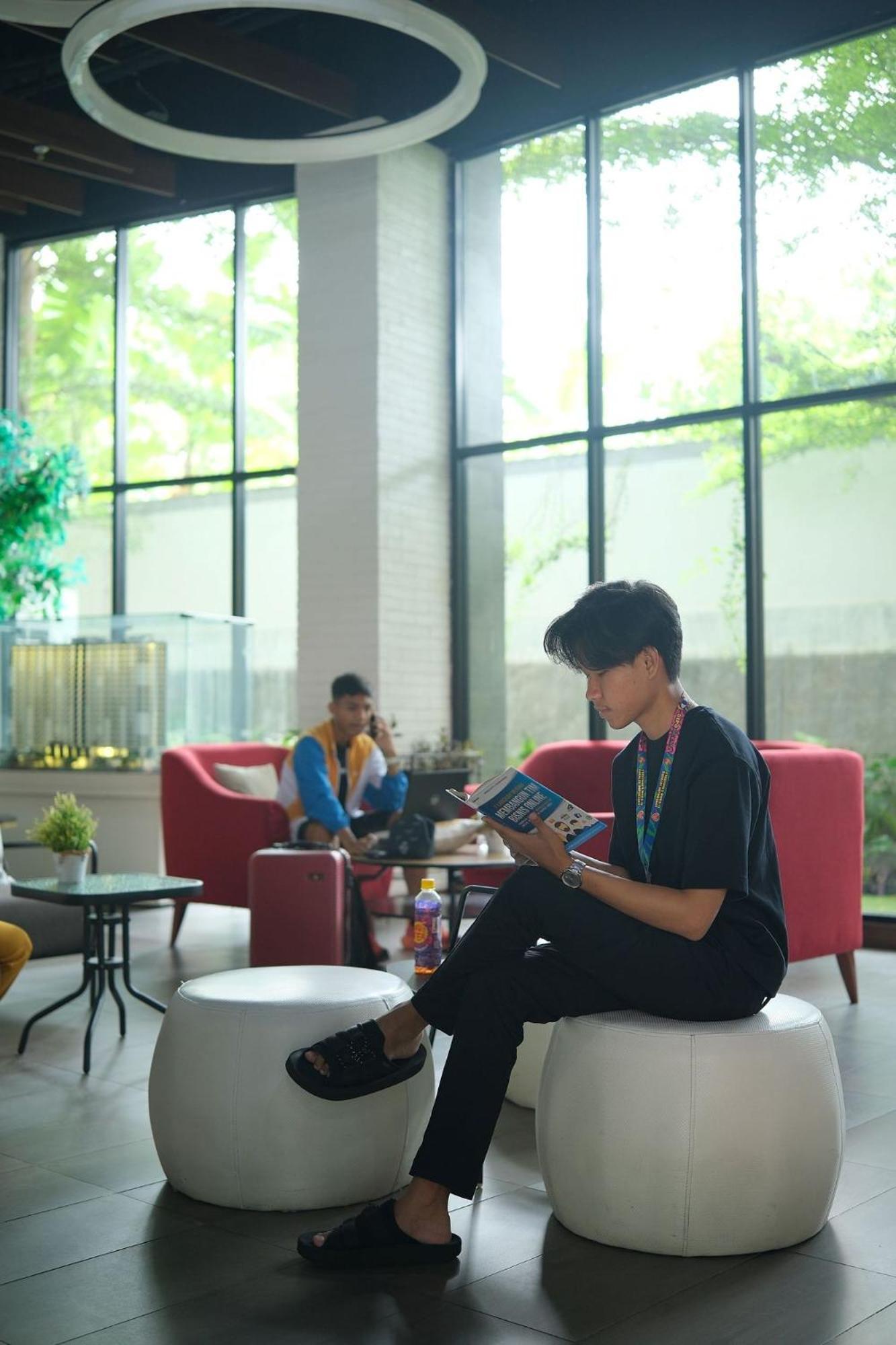 REVIVE Semarang Cordova Edupartment Suites Bagian luar foto
